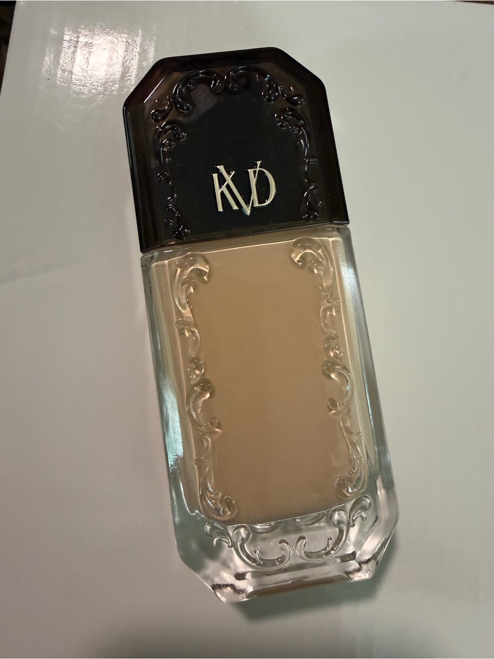 KVD Vegan Foundation – Warm Beige Liquid Foundation color light 012